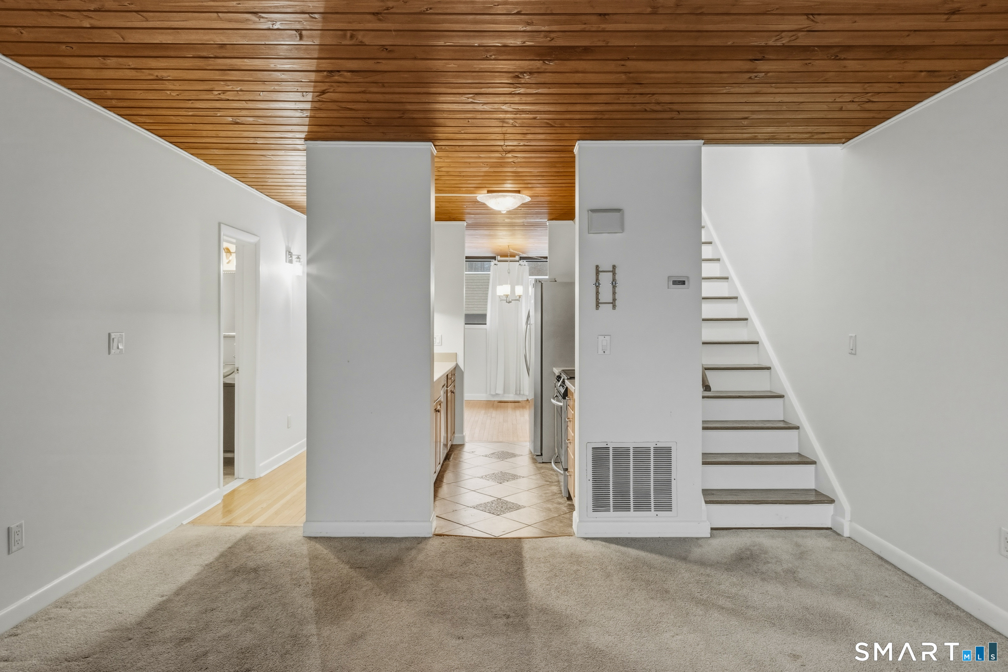 2 Gillette Court Simsbury CT 06070