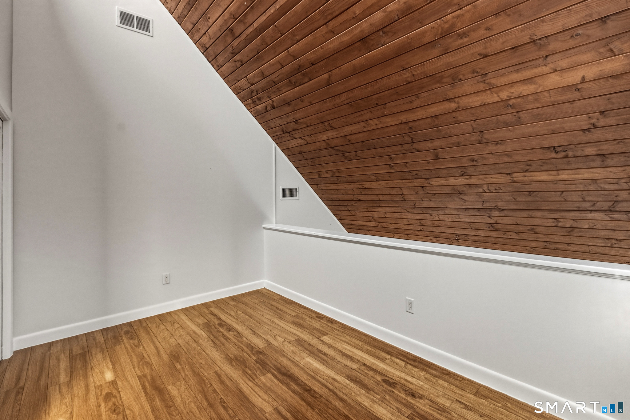 2 Gillette Court Simsbury CT 06070