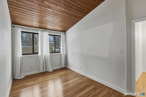 2 Gillette Court Simsbury CT 06070