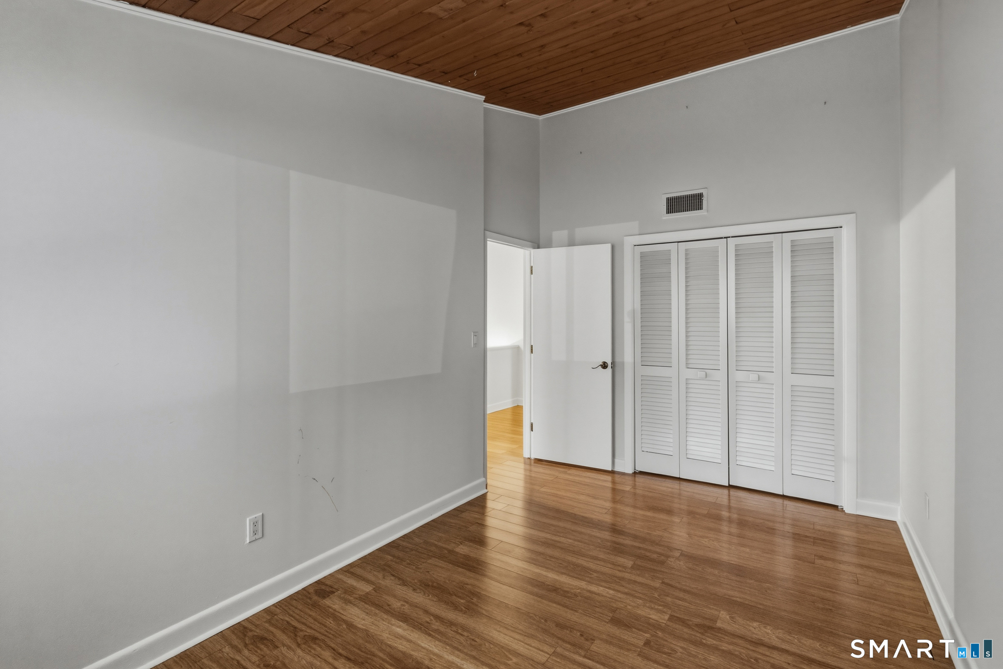 2 Gillette Court Simsbury CT 06070