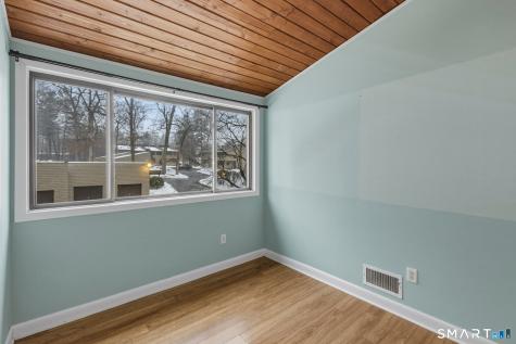 2 Gillette Court Simsbury CT 06070