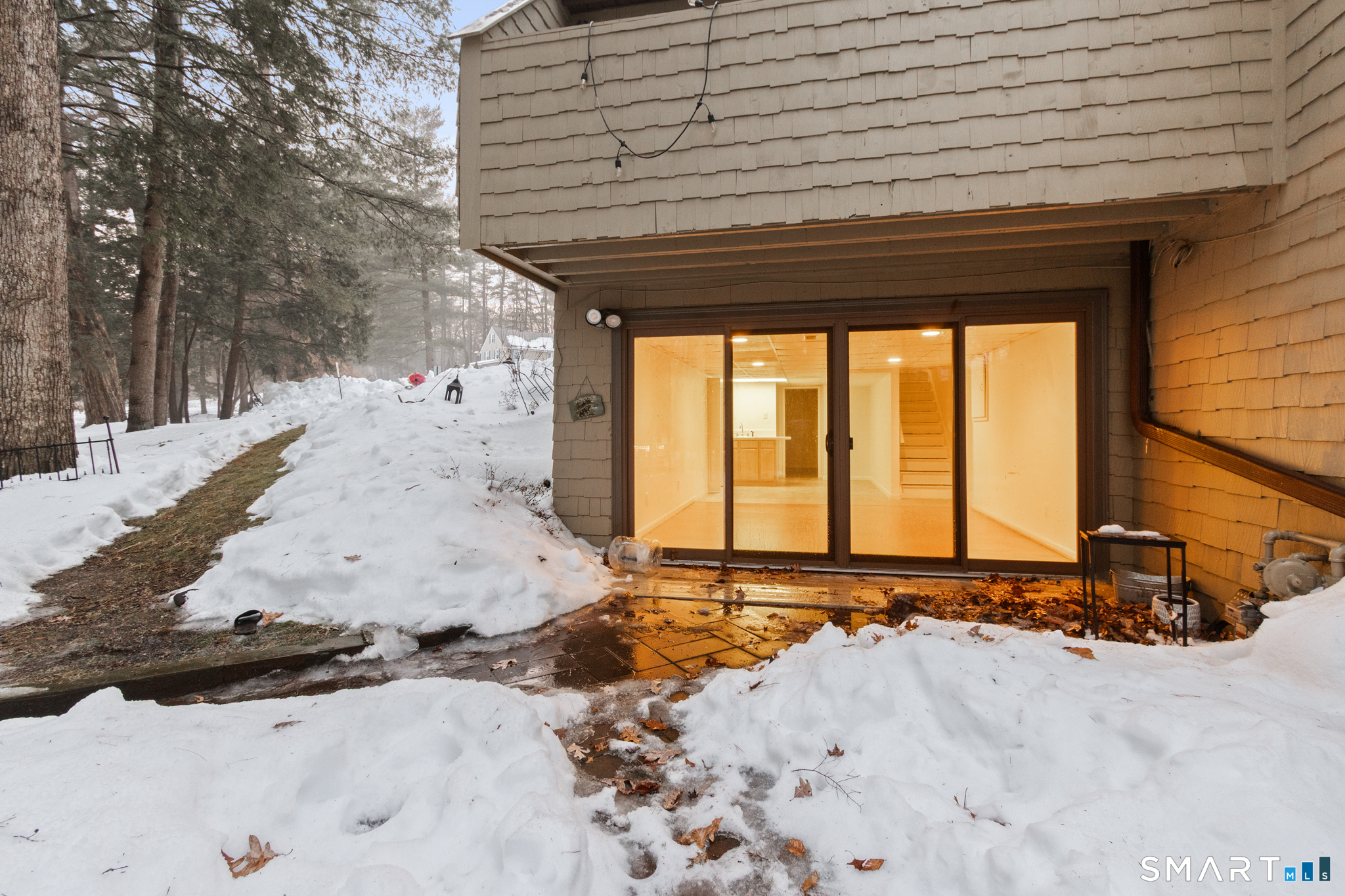 2 Gillette Court Simsbury CT 06070