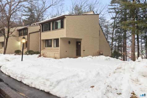 2 Gillette Court Simsbury CT 06070