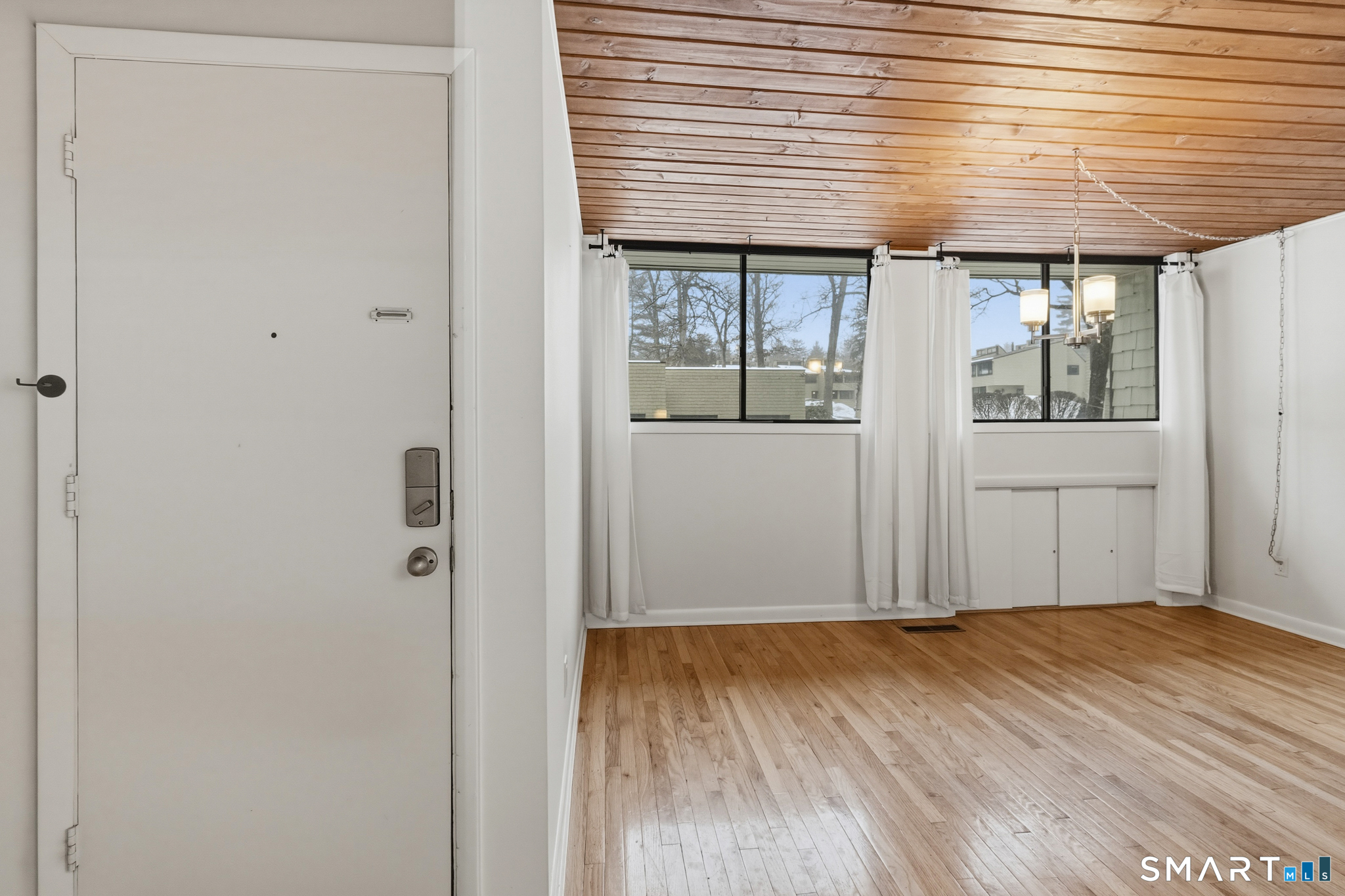 2 Gillette Court Simsbury CT 06070