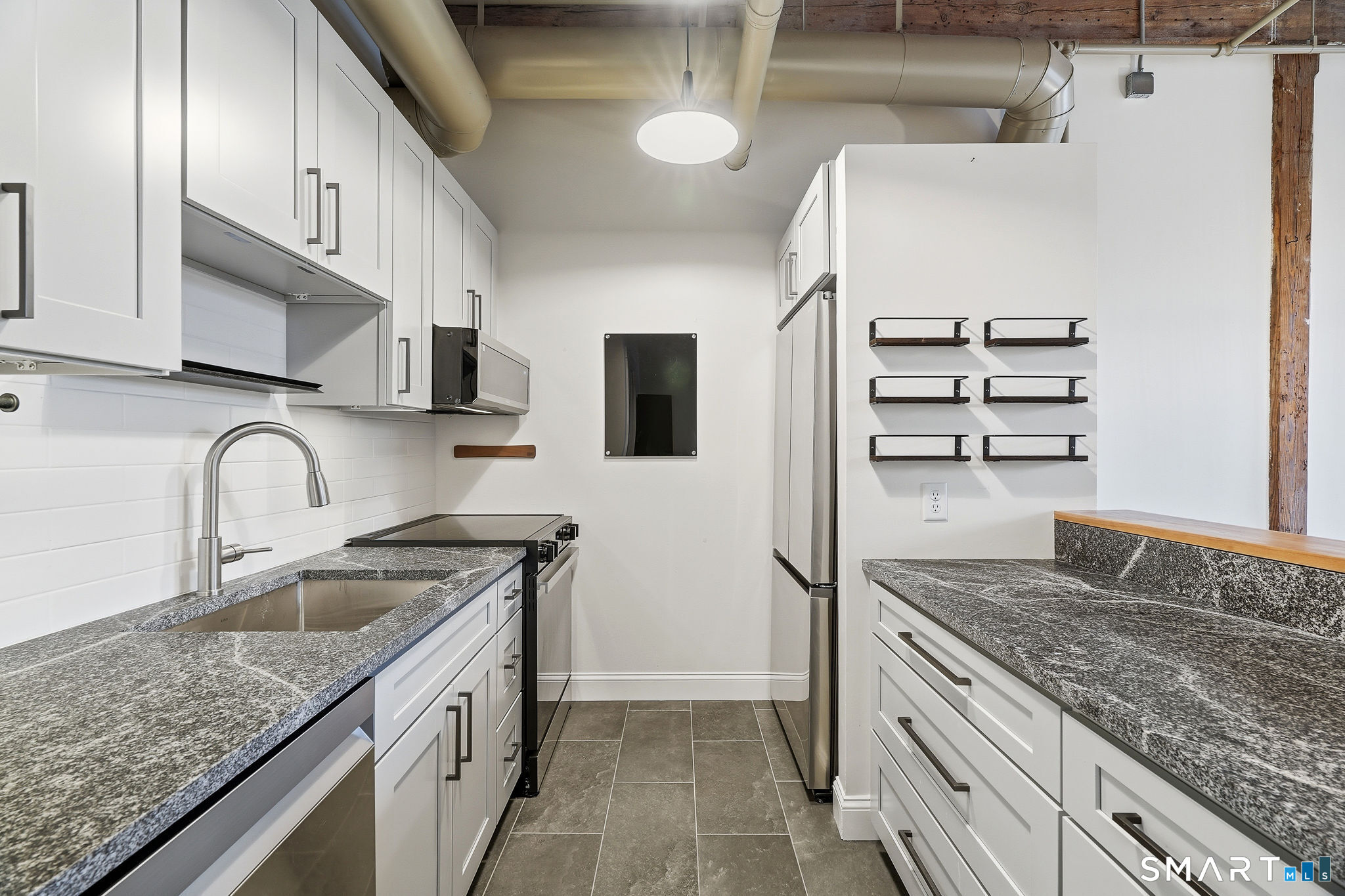 92 Main Street Deep River CT 06417