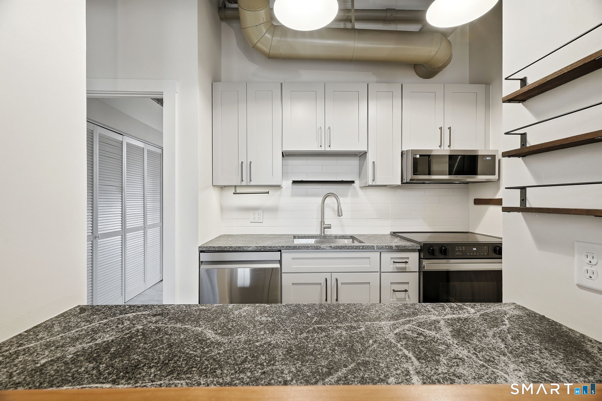 92 Main Street Deep River CT 06417