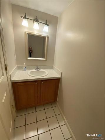 11 Mannions Lane Danbury CT 06810