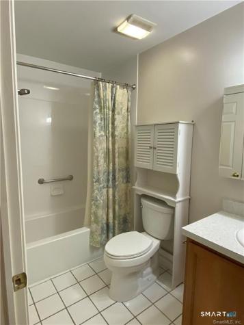 11 Mannions Lane Danbury CT 06810