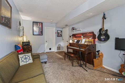 105 Peddlars Drive Branford CT 06405