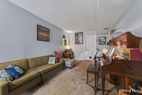 105 Peddlars Drive Branford CT 06405