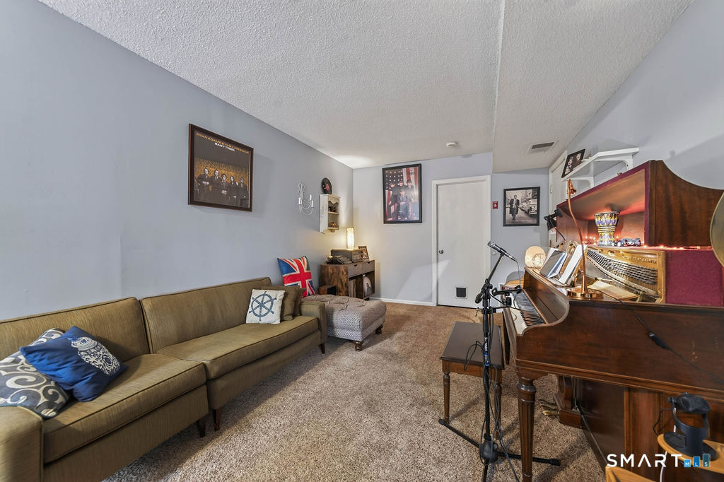 105 Peddlars Drive Branford CT 06405