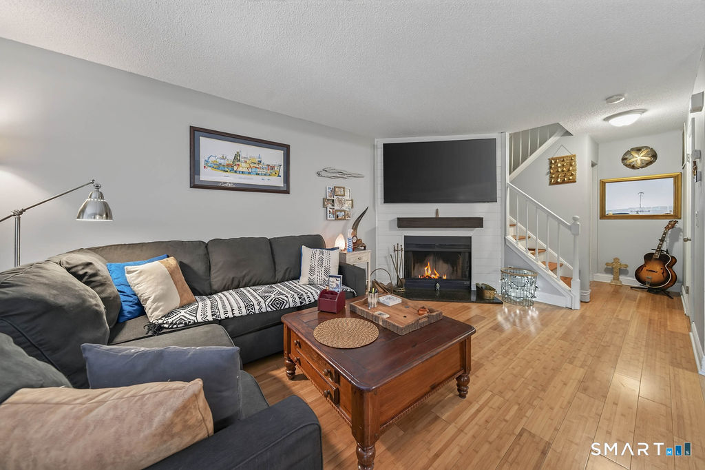 105 Peddlars Drive Branford CT 06405