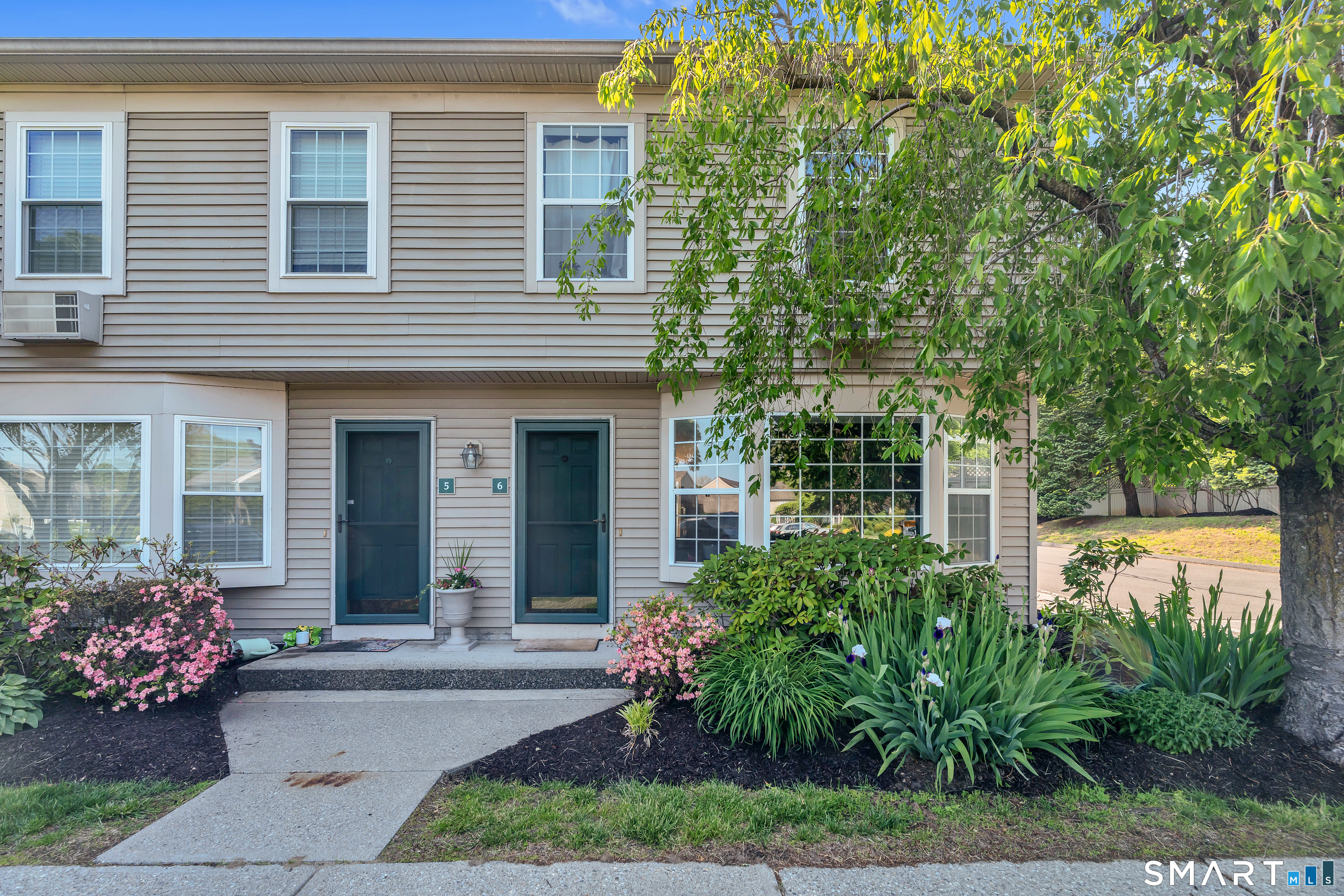 6 Glen Ridge Court New Milford CT 06776