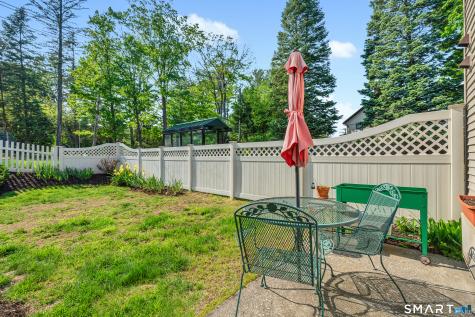 6 Glen Ridge Court New Milford CT 06776