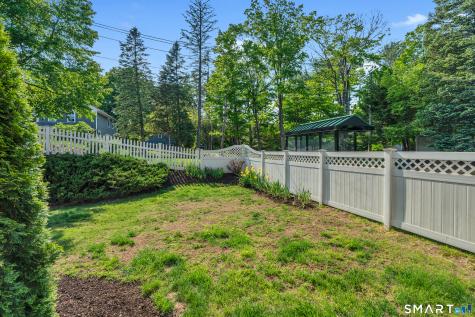 6 Glen Ridge Court New Milford CT 06776