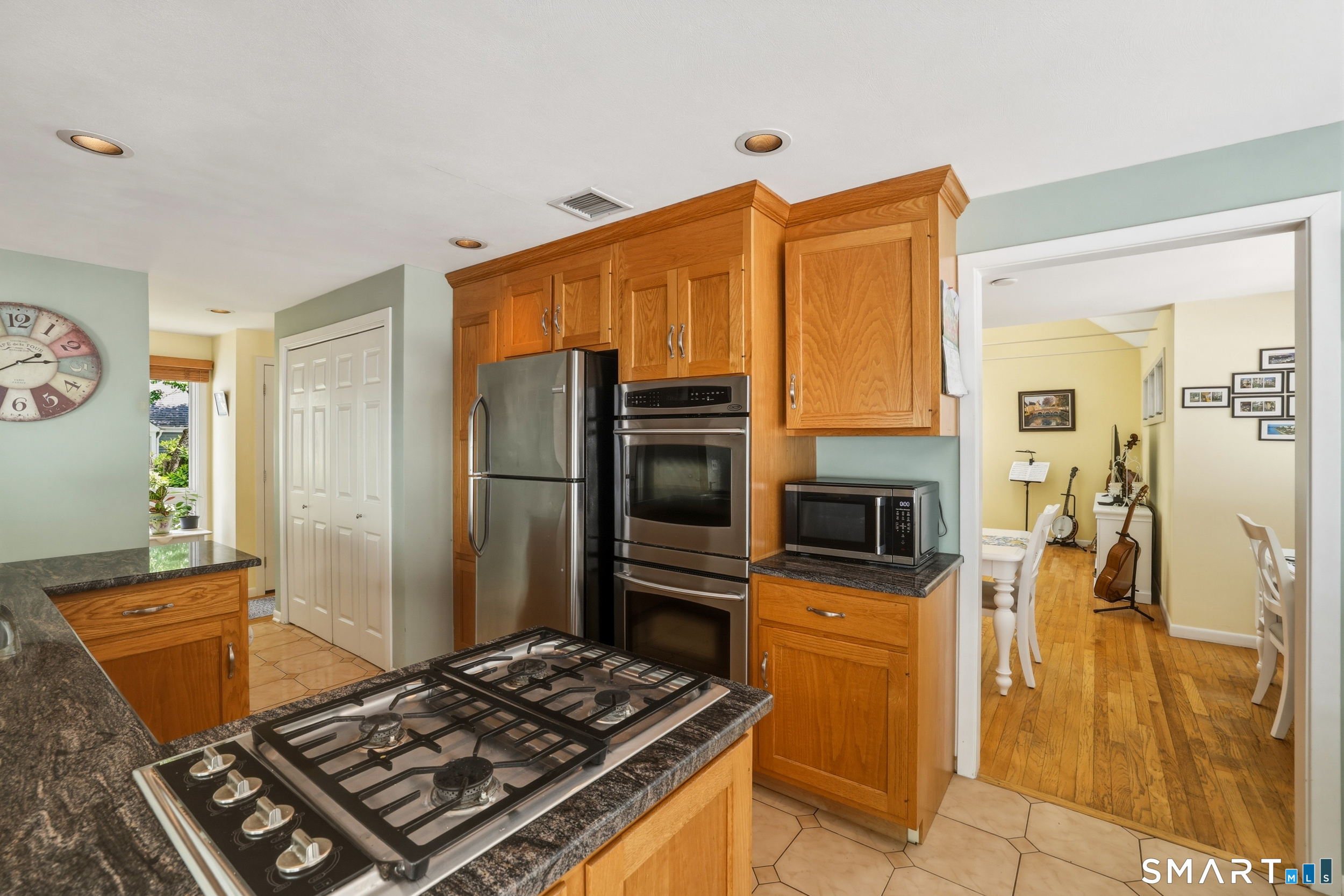 20 Centre Village Drive Madison CT 06443
