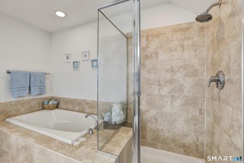 20 Centre Village Drive Madison CT 06443