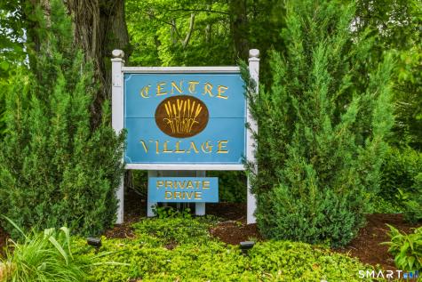 20 Centre Village Drive Madison CT 06443