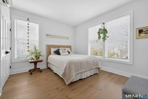 185 Main Street East Lyme CT 06357