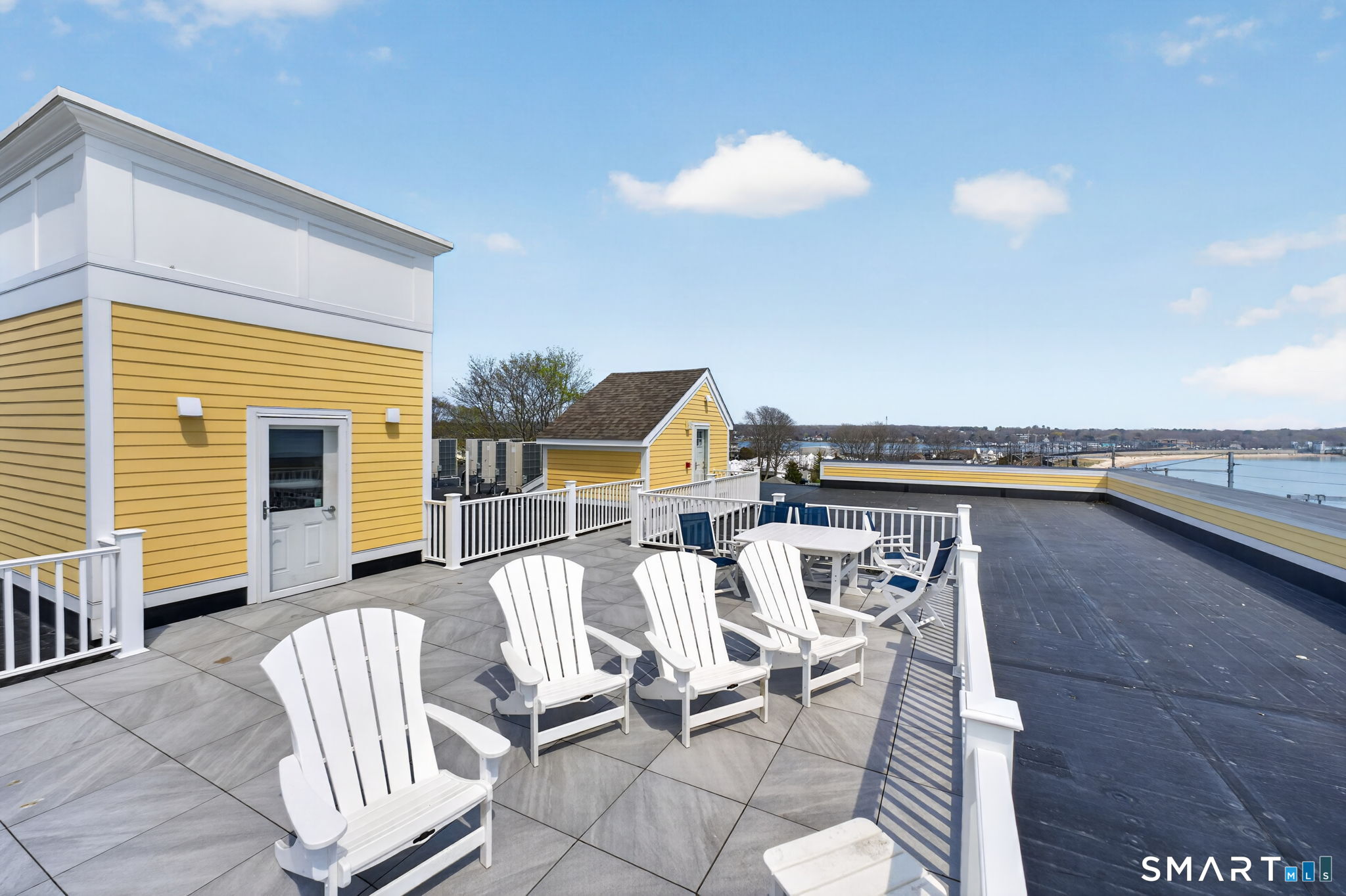 185 Main Street East Lyme CT 06357
