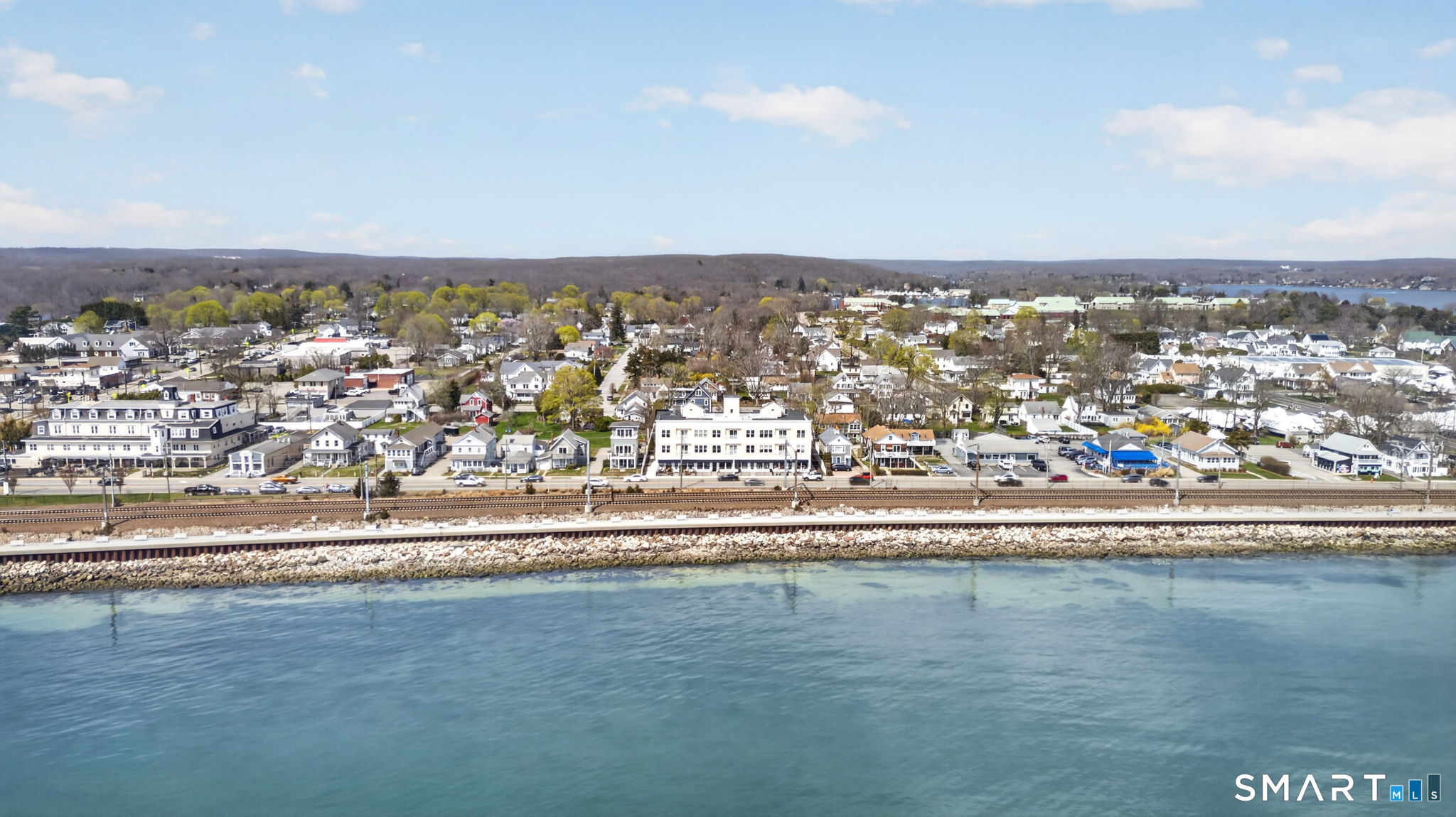 185 Main Street East Lyme CT 06357