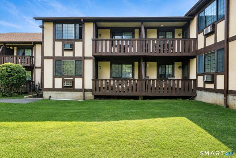 330 Foxwood Lane Milford CT 06461