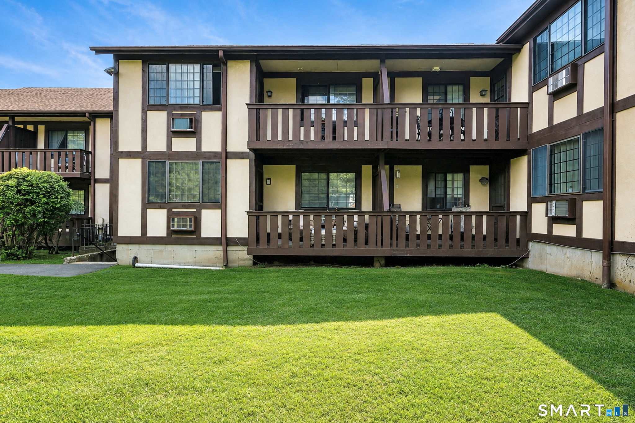 330 Foxwood Lane Milford CT 06461