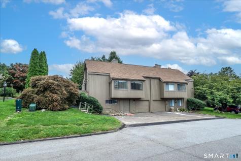 476 Commanche Lane Stratford CT 06614