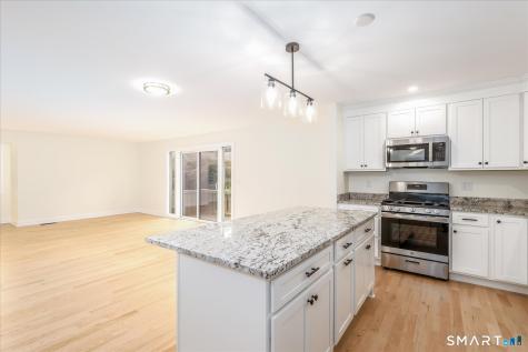 476 Commanche Lane Stratford CT 06614