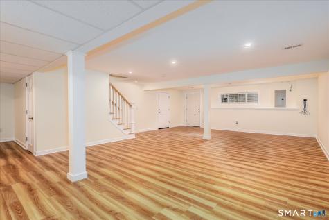 476 Commanche Lane Stratford CT 06614