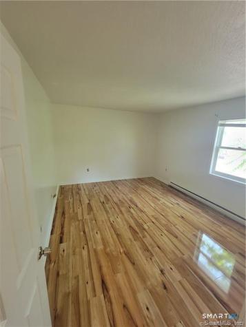 1424 Thomaston Avenue Waterbury CT 06704
