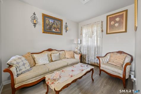 10 Linden Court Bloomfield CT 06002
