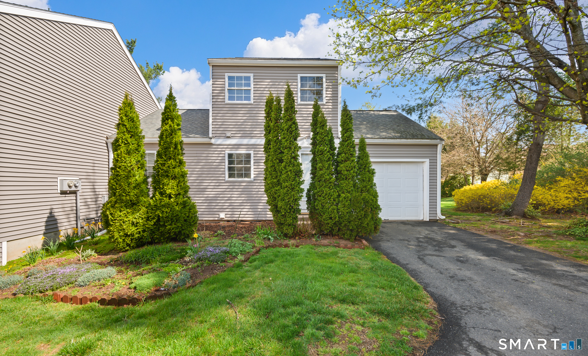 10 Linden Court Bloomfield CT 06002