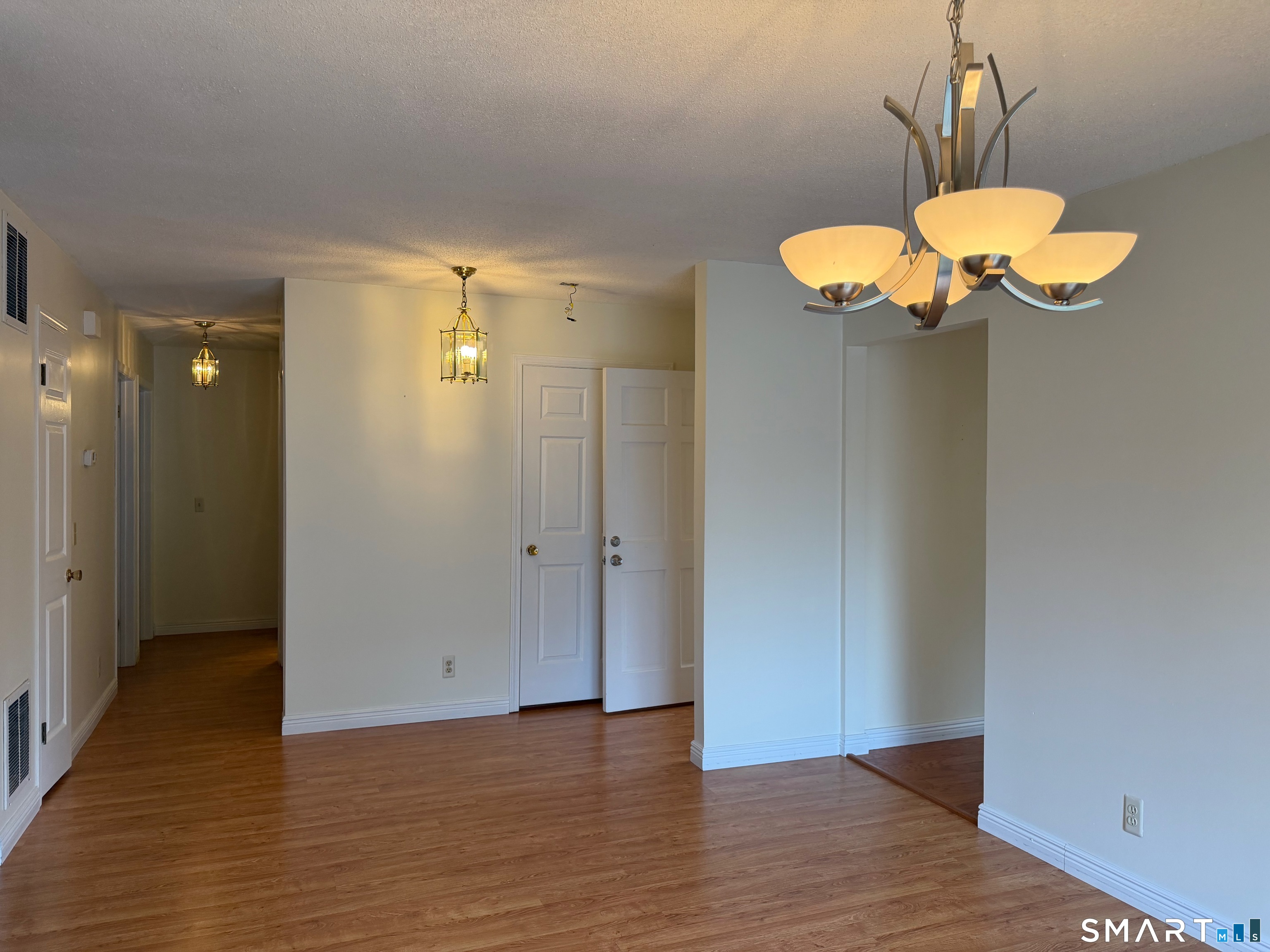 4 Sweetbriar Lane Avon CT 06001