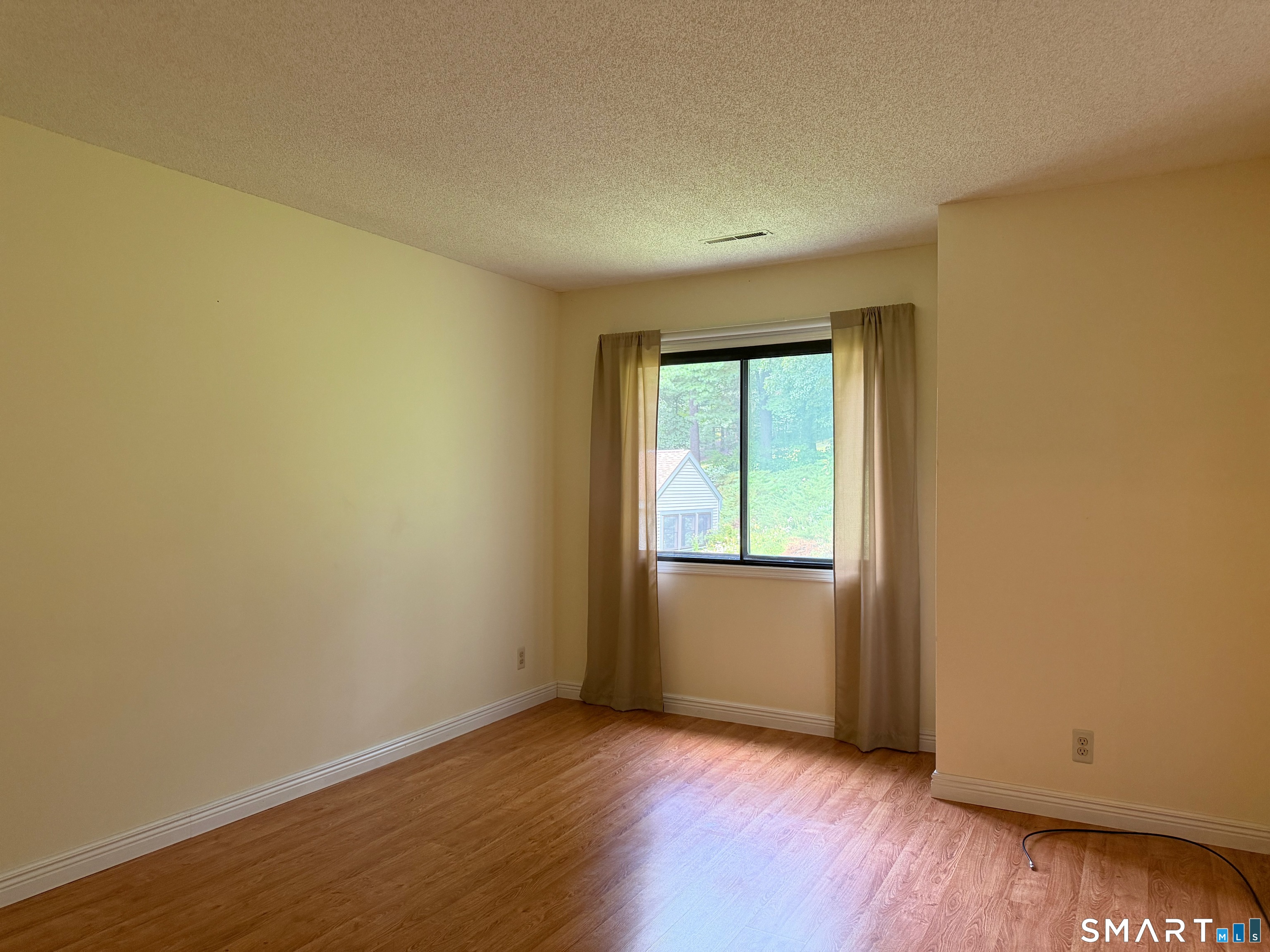 4 Sweetbriar Lane Avon CT 06001