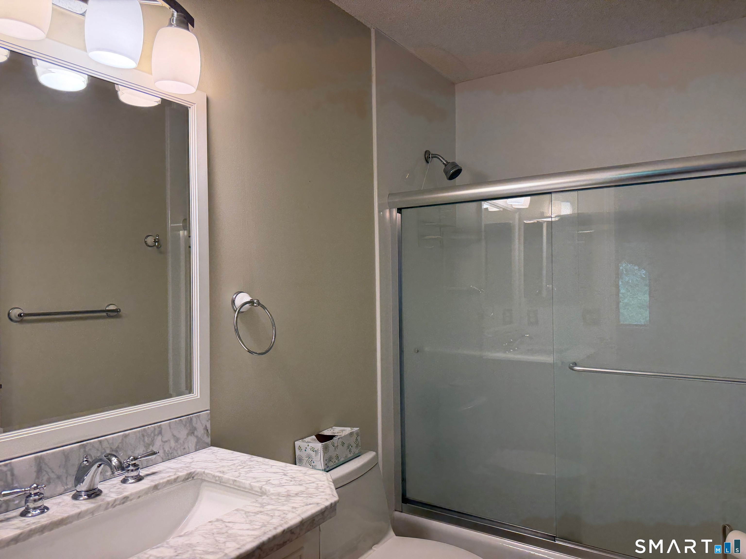 4 Sweetbriar Lane Avon CT 06001