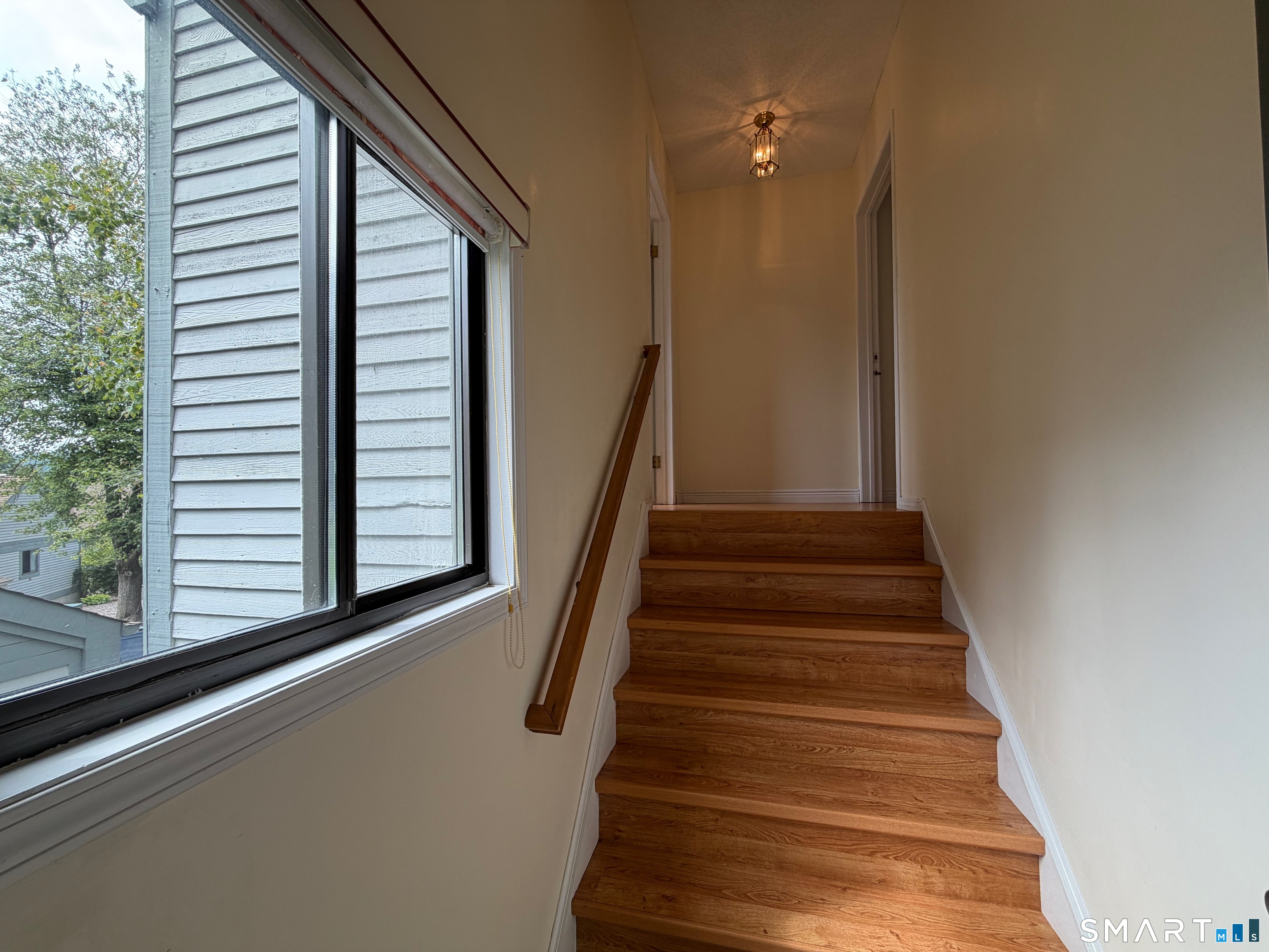 4 Sweetbriar Lane Avon CT 06001