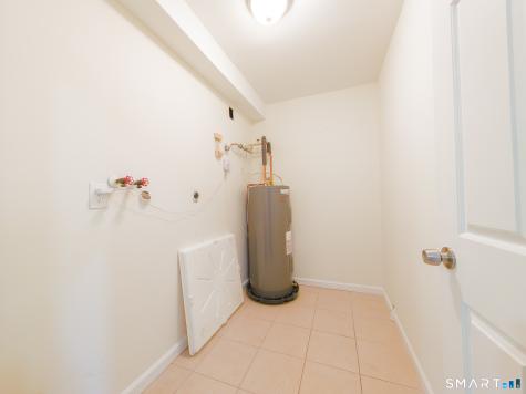 8 Rose Lane Danbury CT 06811