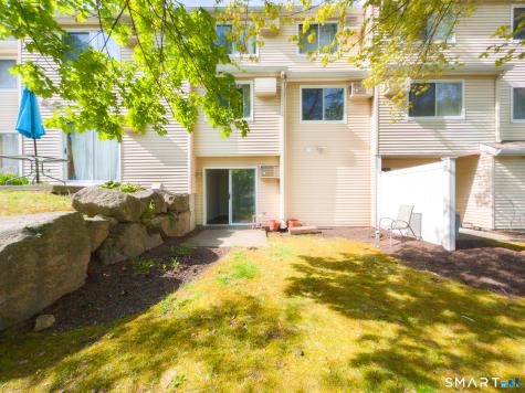 8 Rose Lane Danbury CT 06811