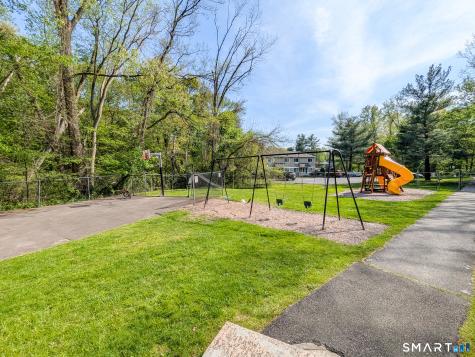 8 Rose Lane Danbury CT 06811