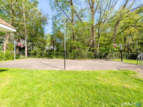 8 Rose Lane Danbury CT 06811