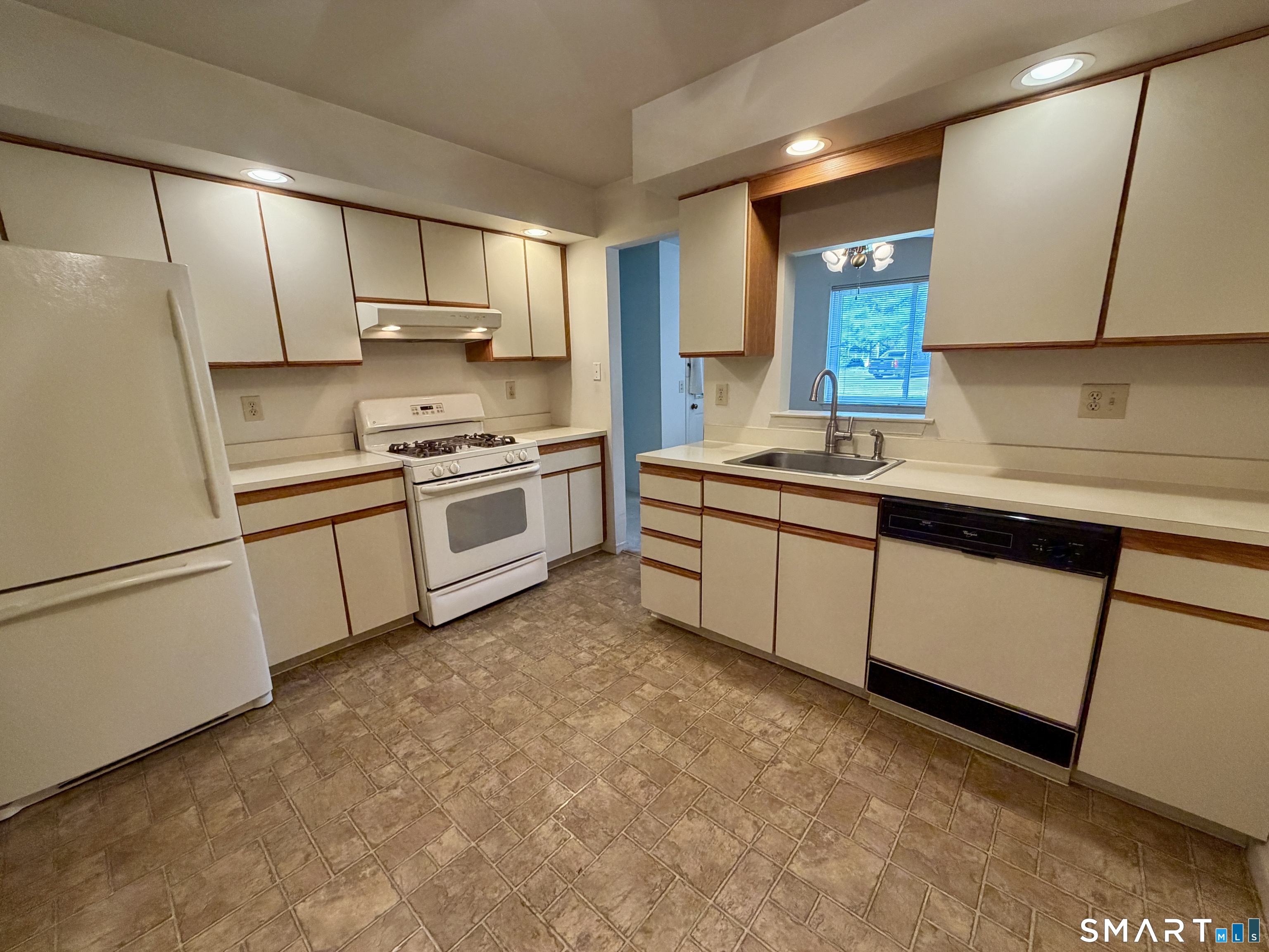 210 Windgate Circle Monroe CT 06468