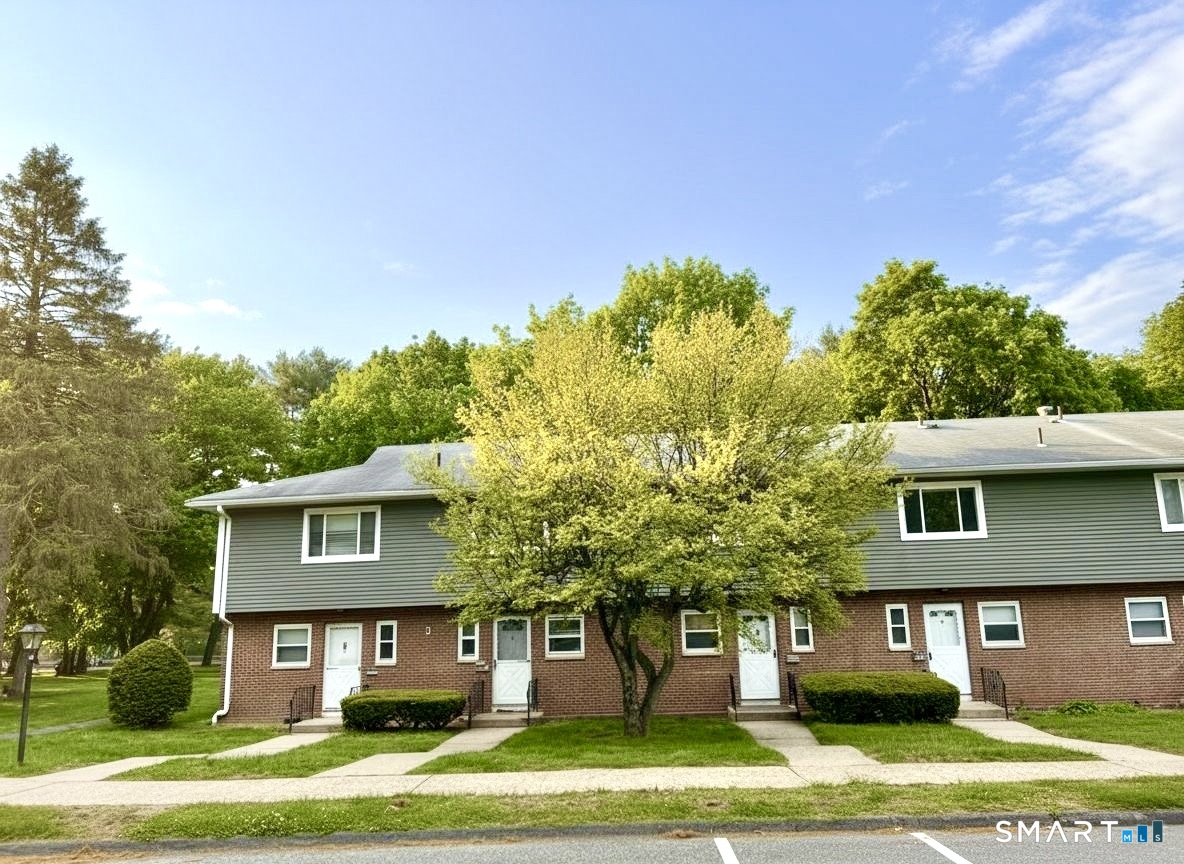 3 Camelot Drive Bloomfield CT 06002