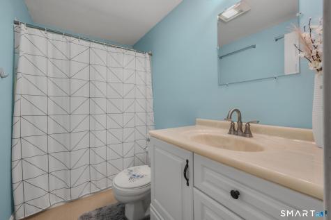 17 Lakeside Drive Ledyard CT 06339