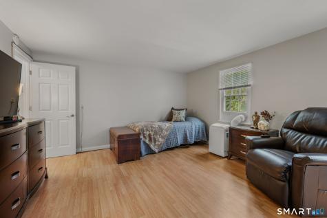 17 Lakeside Drive Ledyard CT 06339
