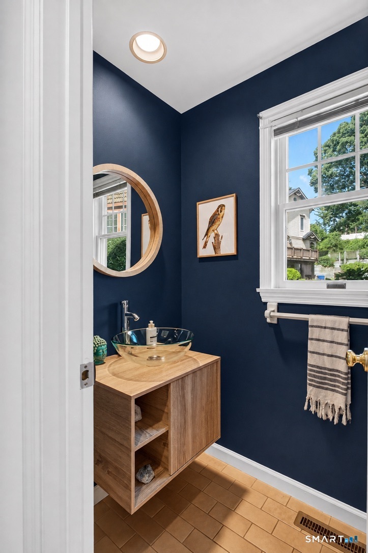 23 Blue Mountain Ridge Norwalk CT 06851
