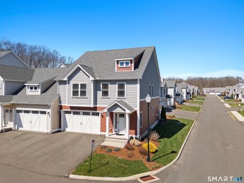 1 Newbury Court North Haven CT 06473