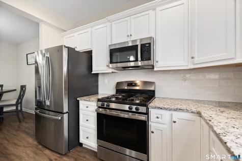 1 Newbury Court North Haven CT 06473