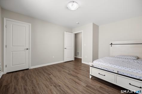 1 Newbury Court North Haven CT 06473