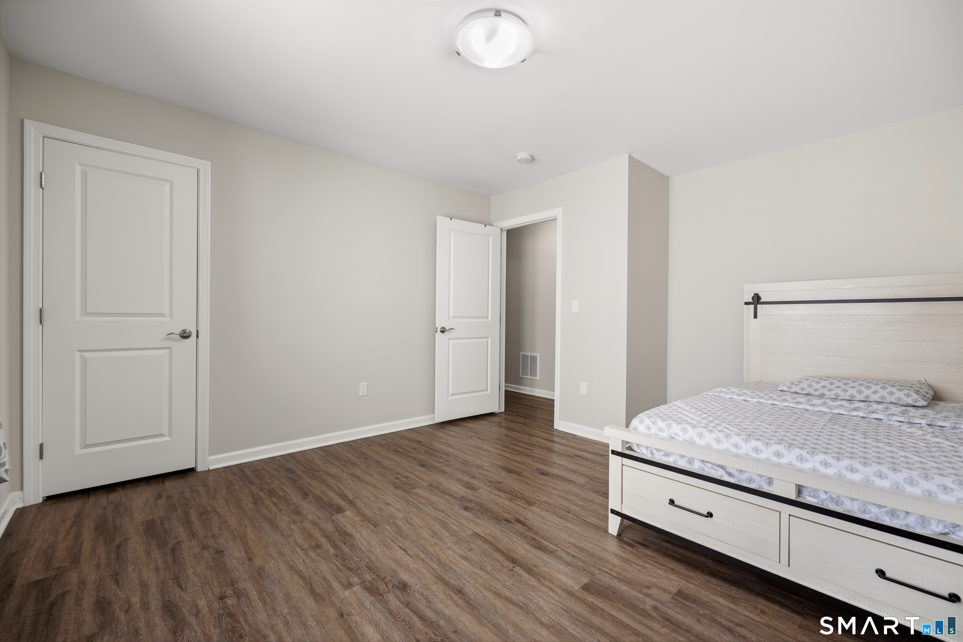 1 Newbury Court North Haven CT 06473